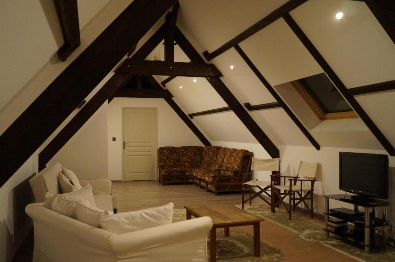 Villa 24H Le Mans - Les Haies Gite, Near Le Mans Circuit Coulans-sur-Gée Exterior foto